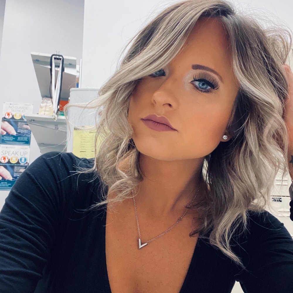 Meet your Posher, Kelly